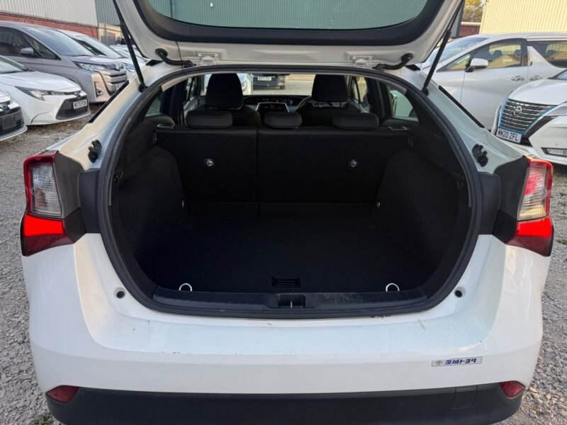 2019 Toyota Prius Hybrid 1.8 Automatic – Used Hybrid Car in Manchester, United Kingdom