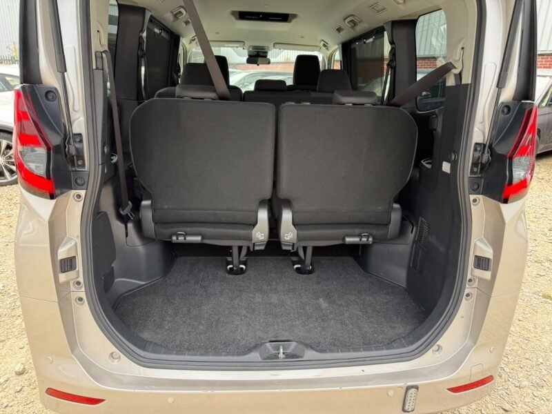 2022 Toyota Noah 1.8 Hybrid for Sale in Manchester, UK – ULEZ Free & Euro 6