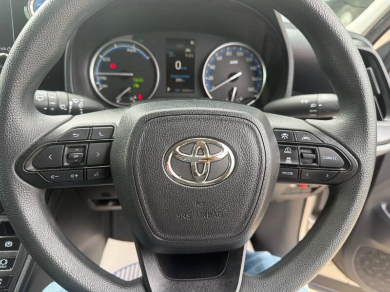 2022 Toyota Noah 1.8 Hybrid for Sale in Manchester, UK – ULEZ Free & Euro 6