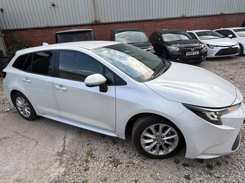 2022 Toyota Corolla Touring Hybrid 1.8 – Used Hybrid Car in Manchester UK