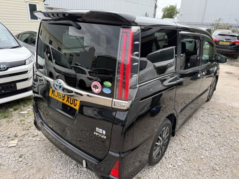 2018 Toyota Noah Hybrid 1.8 WXB Grade – Used Hybrid Car in Manchester UK