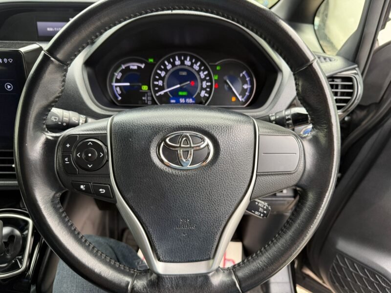 2018 Toyota Noah Hybrid 1.8 WXB Grade – Used Hybrid Car in Manchester UK