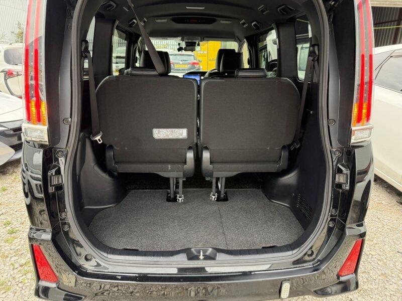 2018 Toyota Noah Hybrid 1.8 WXB Grade – Used Hybrid Car in Manchester UK