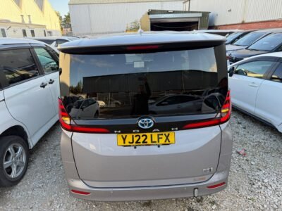2022 Toyota Noah 1.8 7 SEATS MPV Hybrid UBER XL