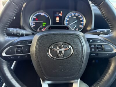 2022 Toyota Noah 1.8 7 SEATS MPV Hybrid UBER XL