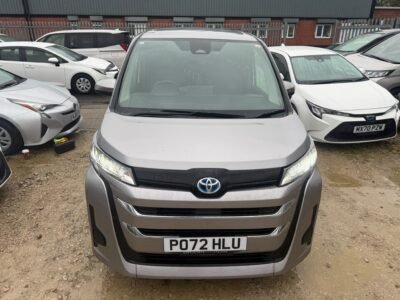 2022 Toyota Noah 1.8 Hybrid – ULEZ Free 7 Seater Family MPV UK