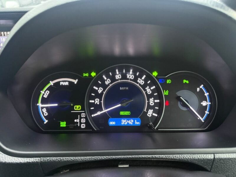 2020 Toyota Voxy Hybrid – Spacious 7 Seater Hybrid Car in Manchester