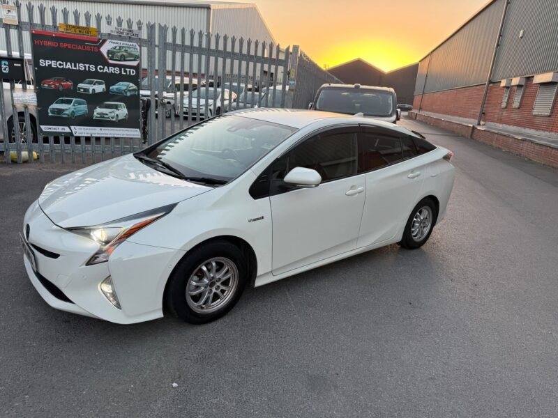 2018 Toyota Prius Hybrid 1.8 – Automatic – ULEZ Compliant in Manchester UK
