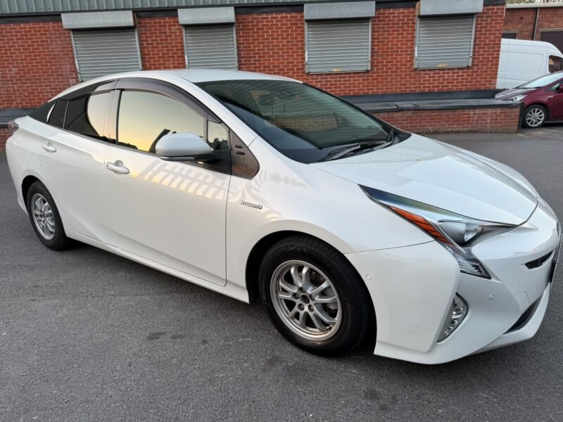 2018 Toyota Prius Hybrid 1.8 – Automatic – ULEZ Compliant in Manchester UK