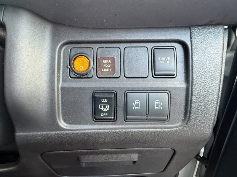 2021 Nissan Serena e-Power Highway Star 1.2 Hybrid – Automatic in Manchester UK
