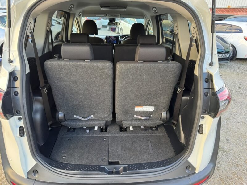 2021 Toyota Sienta Hybrid 1.5 MPV Automatic – Manchester UK