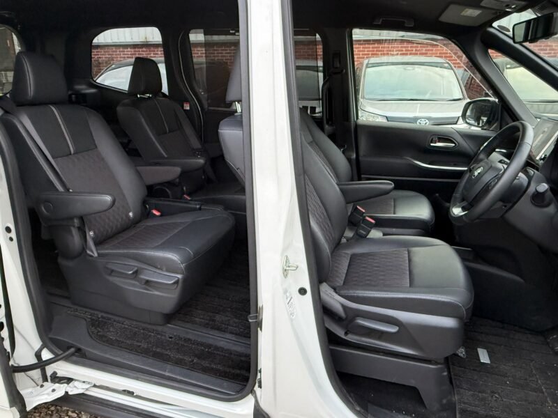 2025 Toyota Noah 1.8 Hybrid – Used Hybrid MPV in Manchester UK