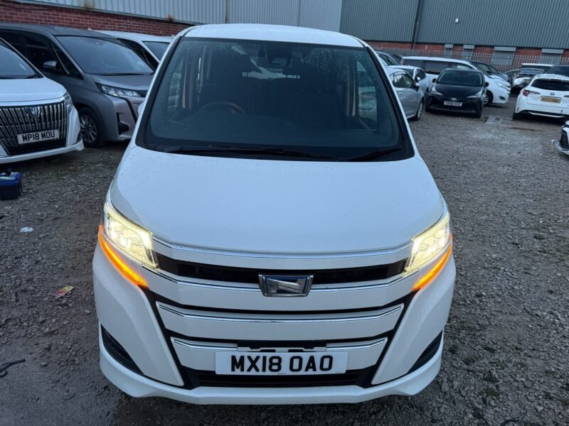 2018 Toyota Noah Hybrid 1.8 Automatic for Sale in Manchester, UK – ULEZ Compliant, Euro 6