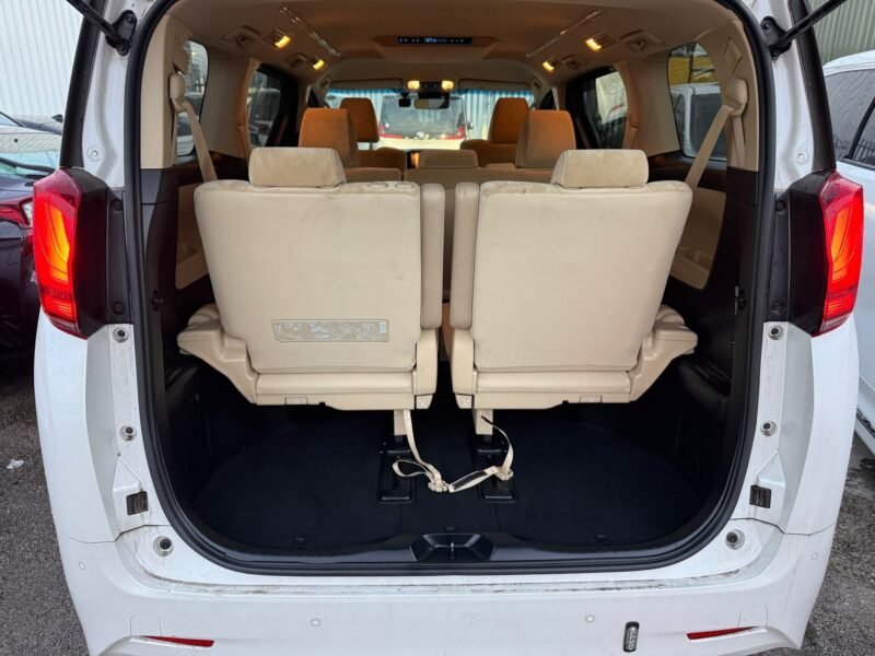 2021 Toyota Alphard Hybrid 2.5 Automatic for Sale in Manchester, UK
