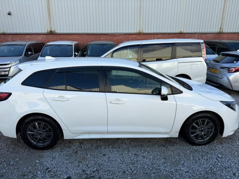 2021 Toyota Corolla Touring 1.8 Hybrid Automatic for Sale in Manchester, UK