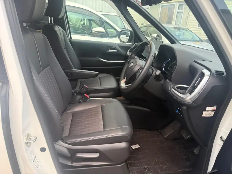 2023 Toyota Noah 1.8 Hybrid Automatic for Sale in Manchester UK