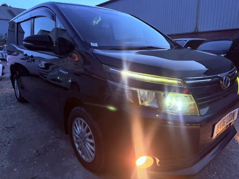 2016 Toyota Voxy 1.8 Hybrid Automatic for Sale in Manchester UK – ULEZ Compliant