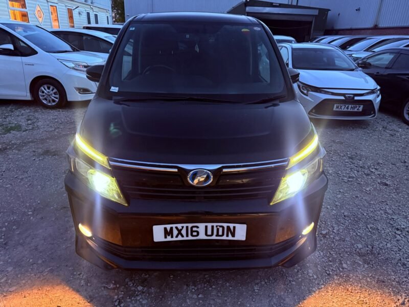 2016 Toyota Voxy 1.8 Hybrid for Sale in Manchester, UK – ULEZ Free, Euro 6