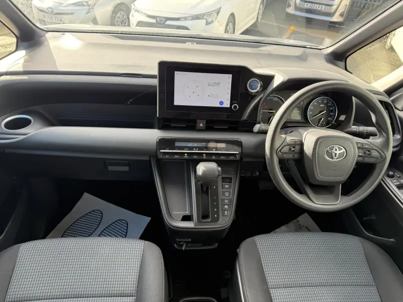 2022 Toyota Noah 1.8 Hybrid 7 Seater Automatic for Sale in Manchester, UK