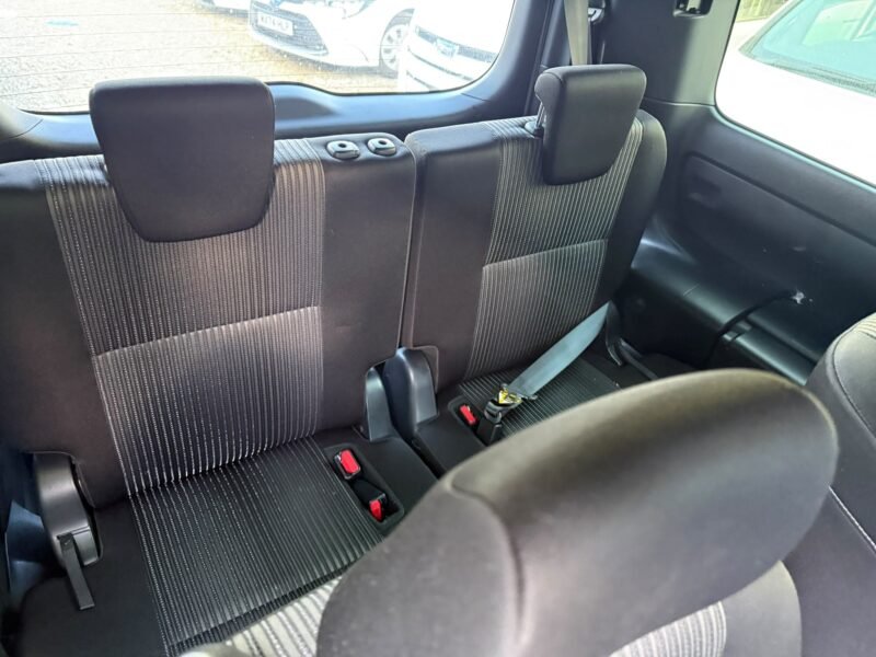 2020 Toyota Voxy 1.8 Hybrid Automatic 7 Seater – Manchester UK