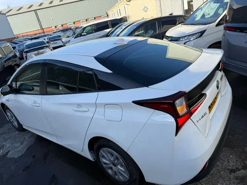 2019 Toyota Prius 1.8 Hybrid Automatic for Sale in Manchester, UK