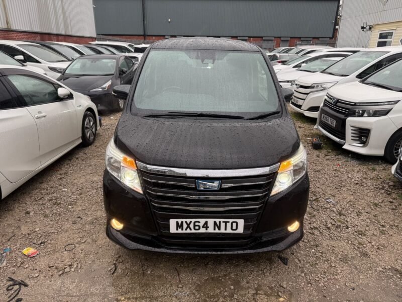 2015 Toyota Noah 1.8 Hybrid Automatic for Sale in Manchester, UK – Full Leather Seats
