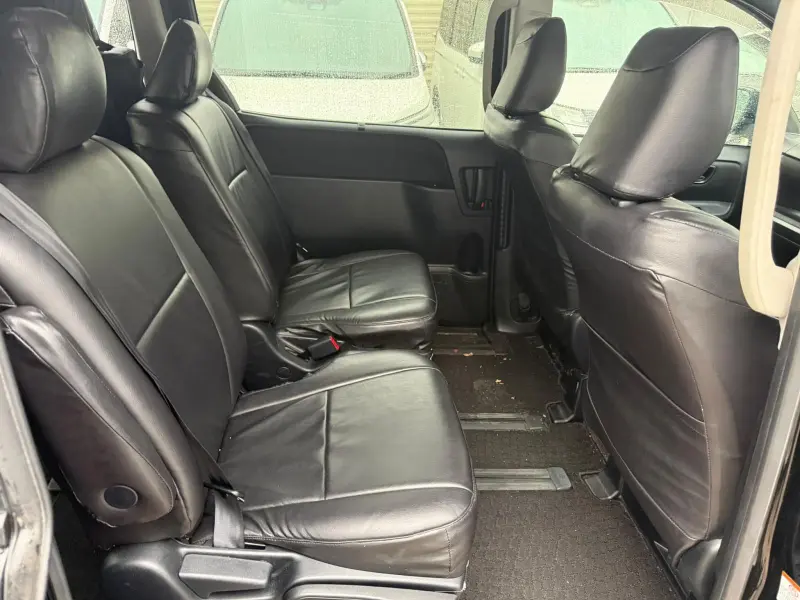 2015 Toyota Noah 1.8 Hybrid Automatic – Leather Seats in Manchester UK