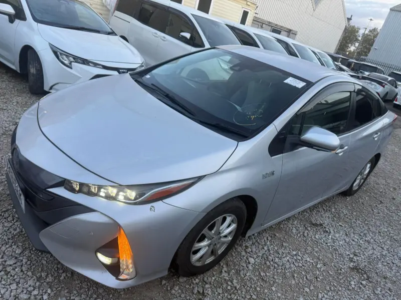 2019 Toyota Prius 1.8 Plug-in Hybrid for Sale in UK