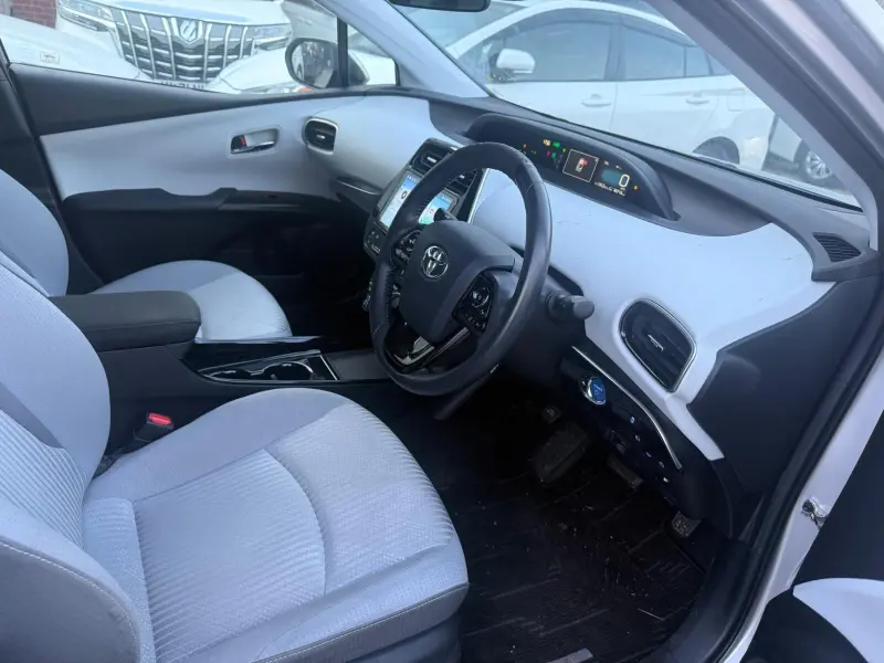 2019 Toyota Prius 1.8 Plug-in Hybrid for Sale in UK